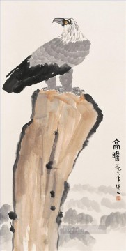  eagle Painting - Wu zuoren eagle on rock traditional China